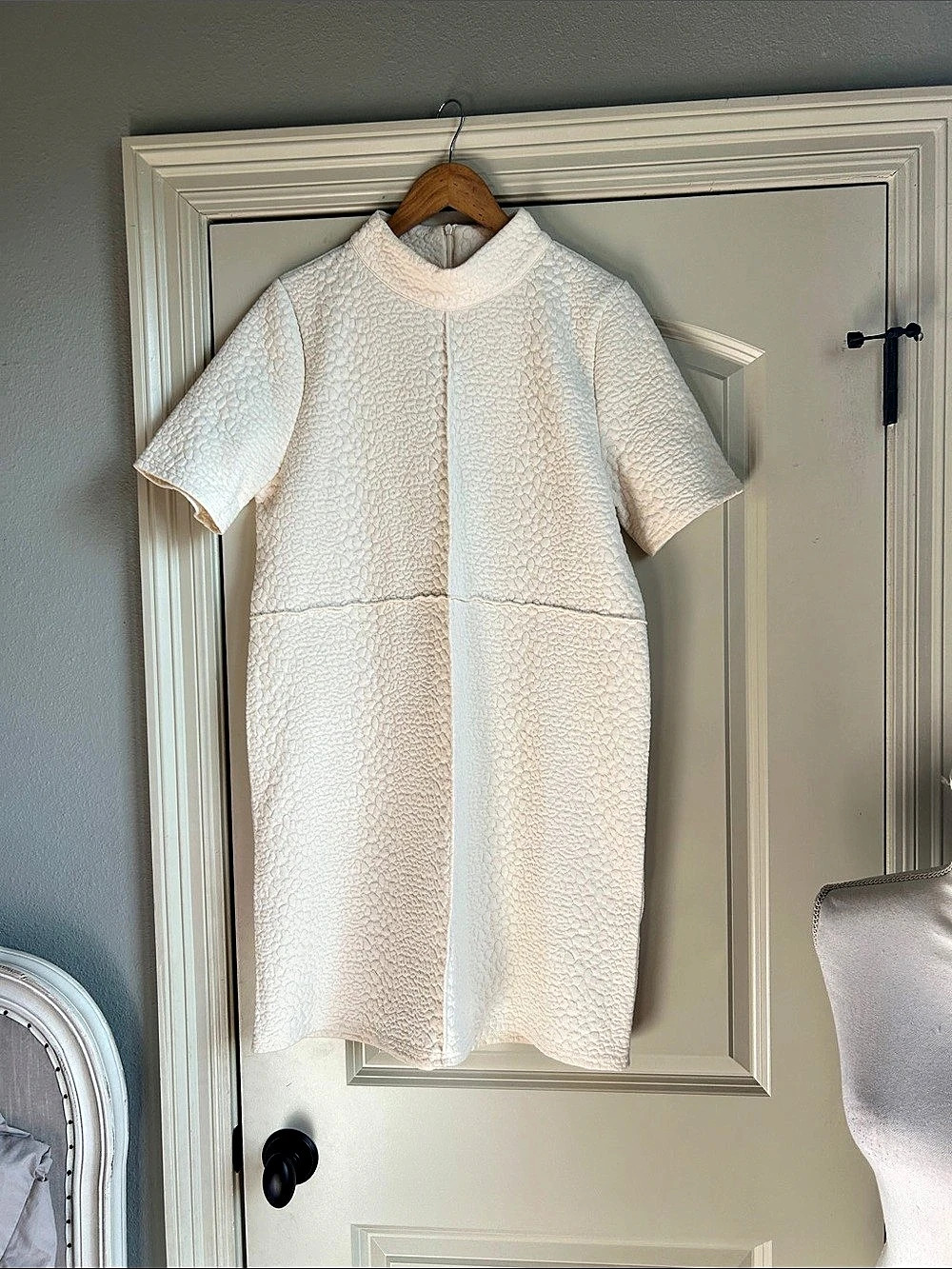 THML Mini Short Sleeve Dress in Cream Size Medium Like New